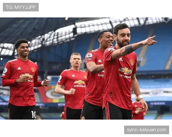 斯科尔斯本赛季加强中场传球精准度，主导比赛节奏提升曼联进攻效率